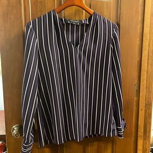 BR blouse with bow tied sleeves S